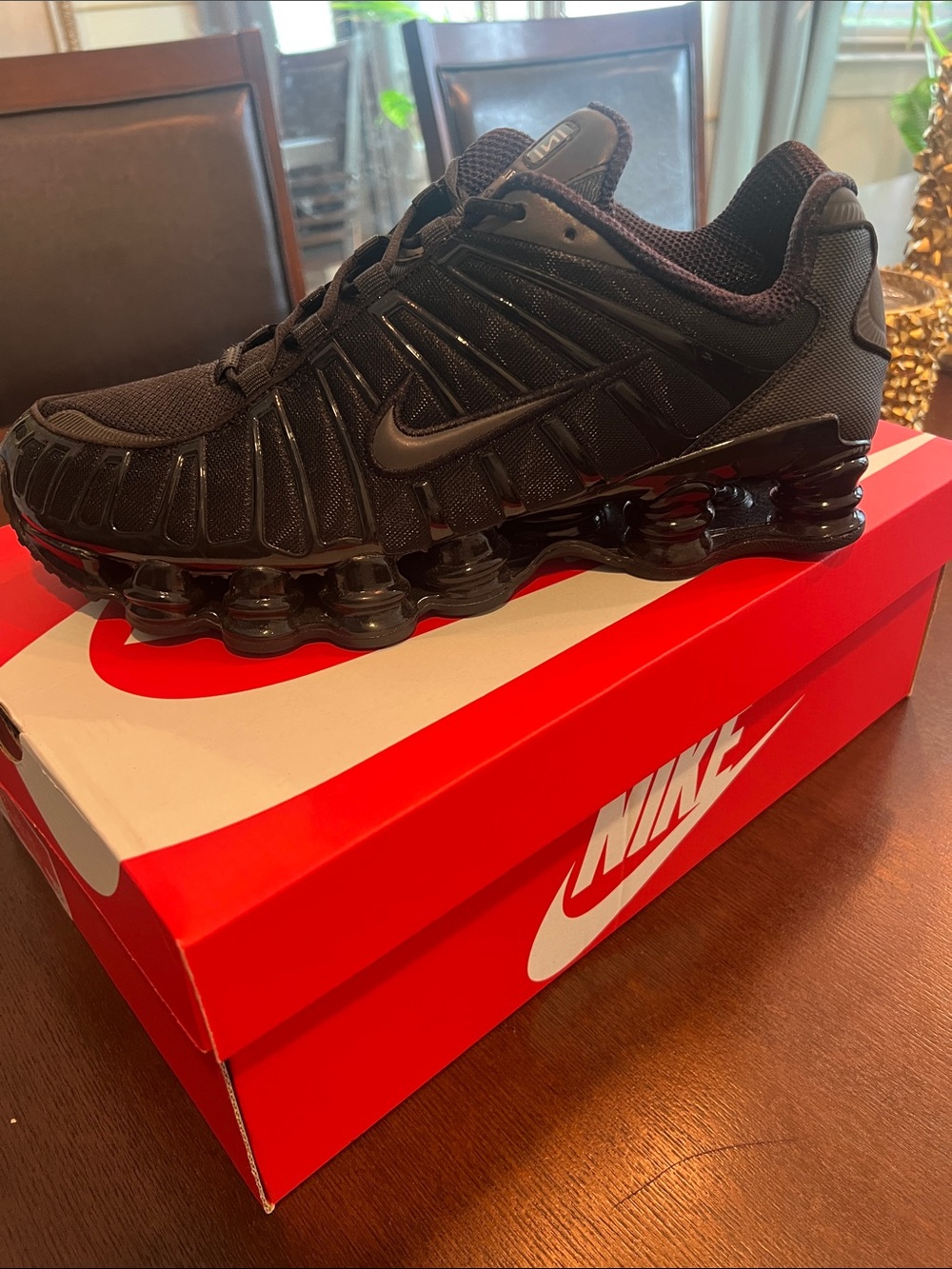 Nike Men’s Black Shox TL Athletic Sneakers - Picture 3 of 6